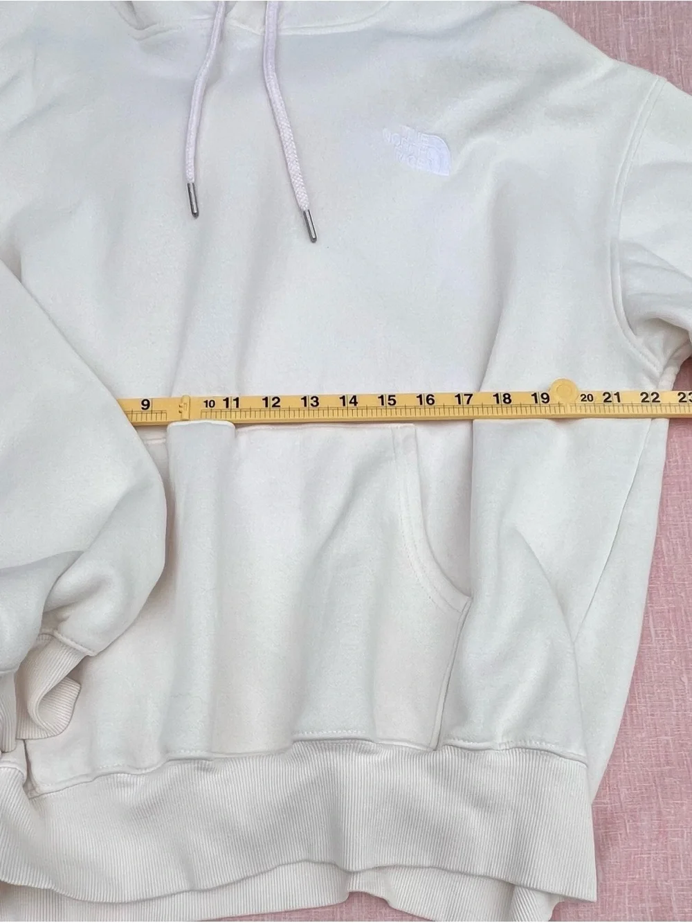 The North Face Off-White Hooded Pullover Sweatshirt. Size L.